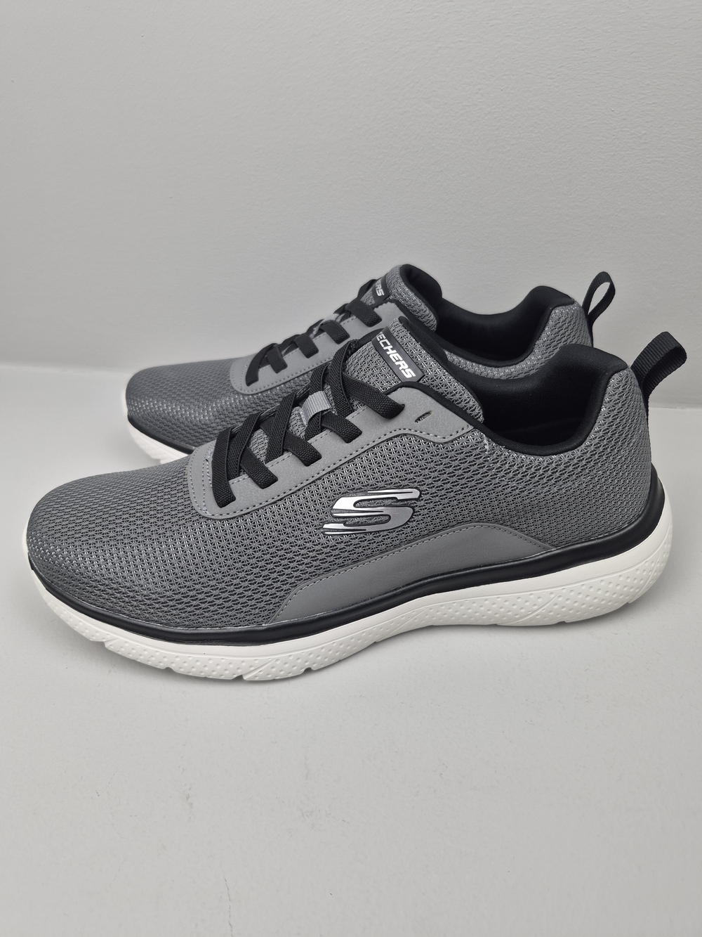 Men's Skechers Flex Lite sneakers with memory foam insoles Size: 10.5